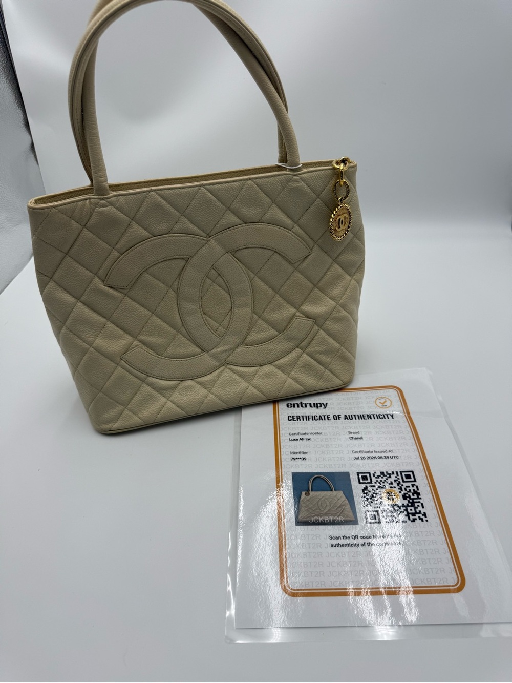 CHANEL Cream Medallion tote with gold hardware-VINTAGE series 7